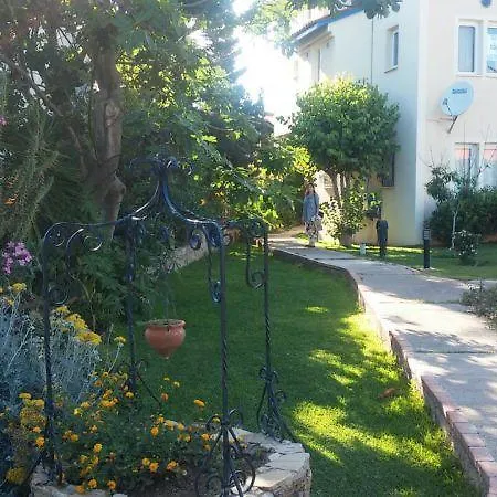 Nehla Datça